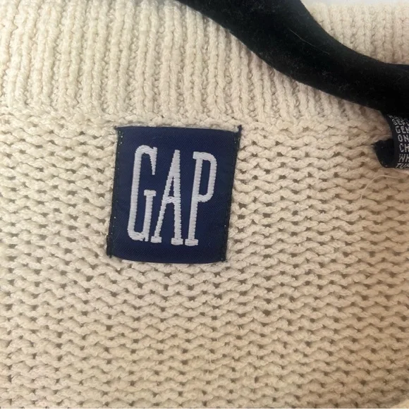 Vintage GAP V-Neck Collared Cream Sweater - Picture 7 of 10